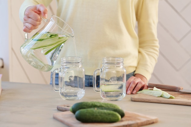 Exploring the Health Perks of Okra Water and a Simple Recipe to Make It