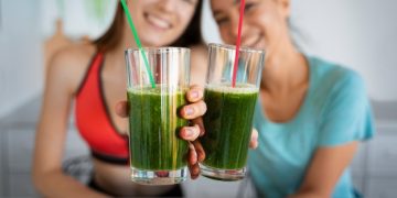 “Exploring the Drawbacks of Celery Juice: Highlighting Possible Concerns”