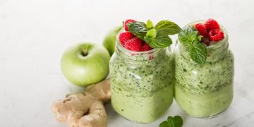 Exploring the Drawbacks of Celery Juice: Highlighting Possible Concerns