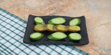 “Exploring the Health Perks of Okra Water and a Simple Guide to Making It”