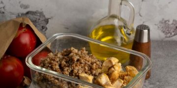 Here are six creative and delicious keto-friendly ground beef lunches for your workday.