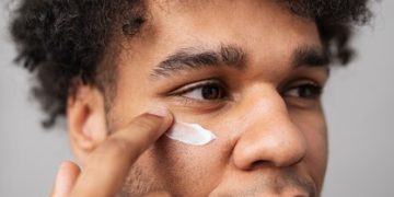 The Significance of Incorporating Eye Care Cream into Your Routine